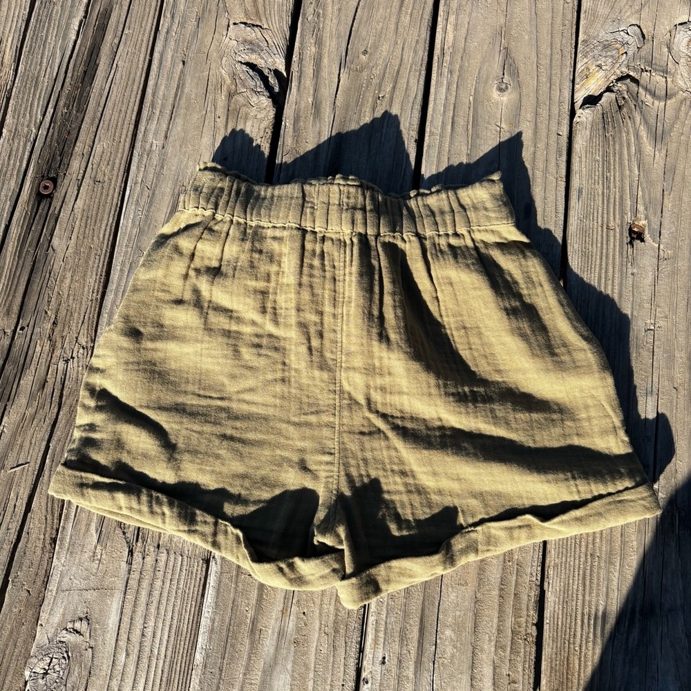 SO Olive Elastic Waist High-Rise Women’s Shorts - Picture 4 of 6